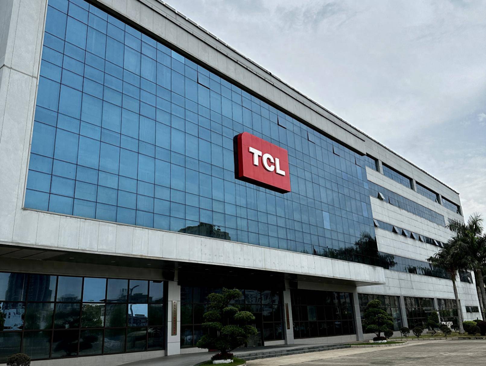 视探秘:设计更富质感屏幕面板成重中之重麻将胡了试玩网站免费TCL今年新款电(图4) 视探秘:设计更富质感屏幕面板成重中之重麻将胡了试玩网站免费TCL今年新款电(图4)